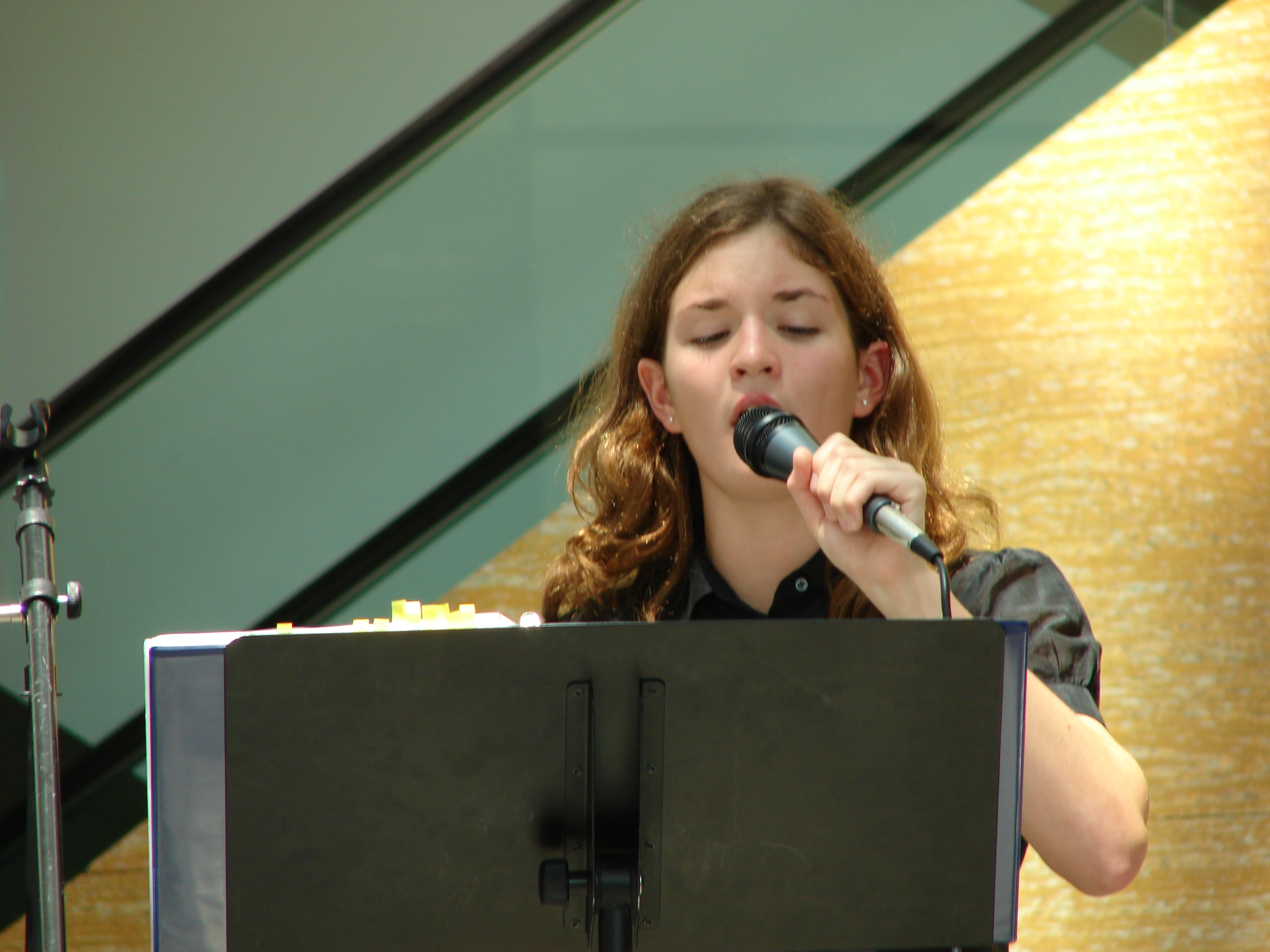 Claire singing (Rock and Roll Hall of Fame)